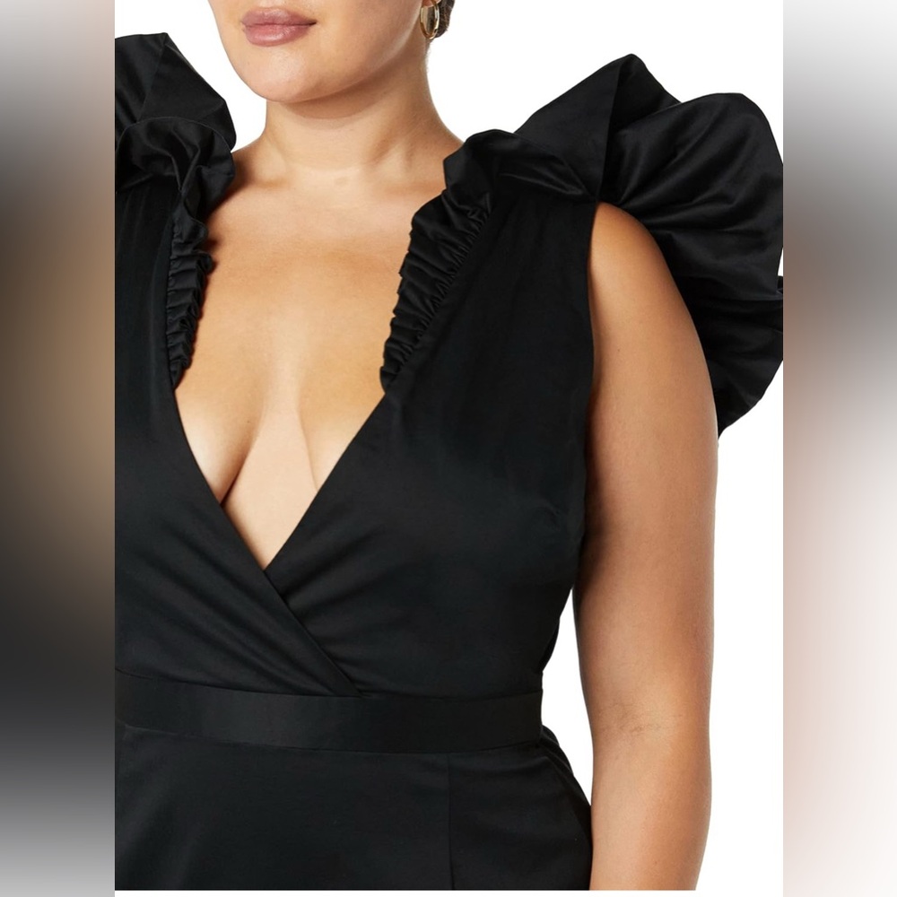 Elegant Black Ruffled Dress - Picture 3 of 4